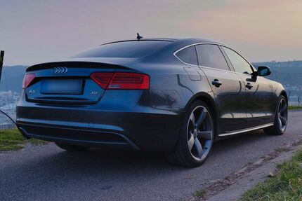 Audi A5 180.000 km 14.400 &euro; Esslingen am Neckar 73728