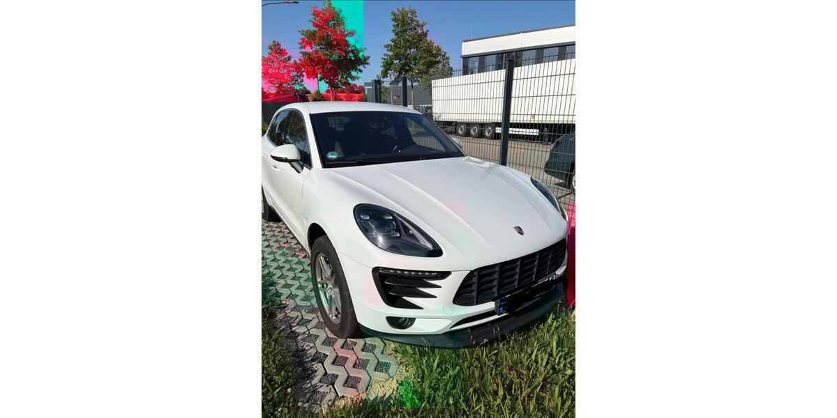 Porsche Macan 100.500 km 31.500 &euro; Pforzheim 75177