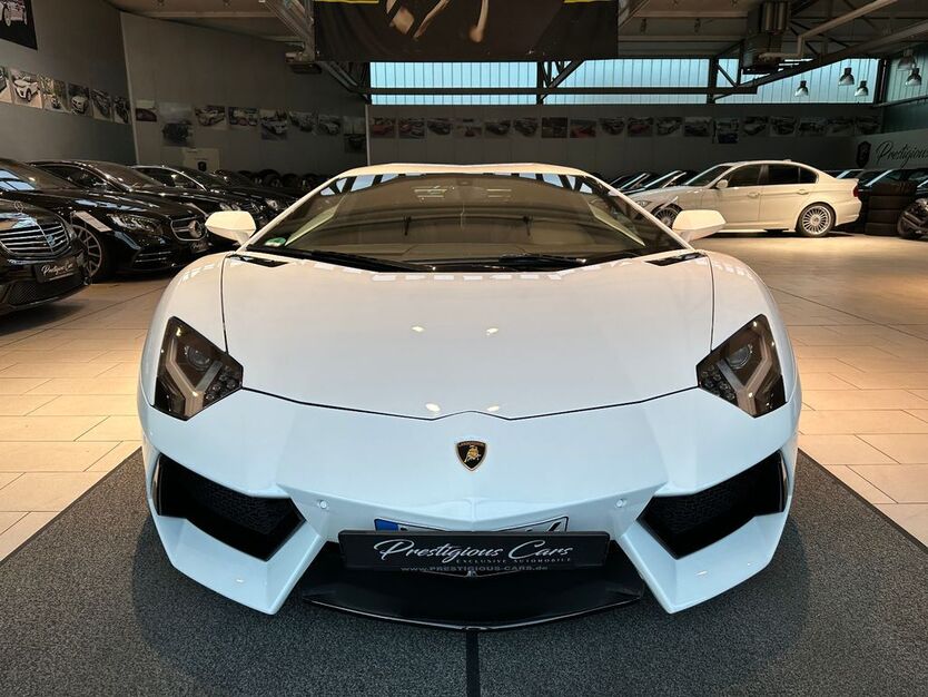 Lamborghini Aventador 60.000 km 259.949 € Ludwigsburg 71638
