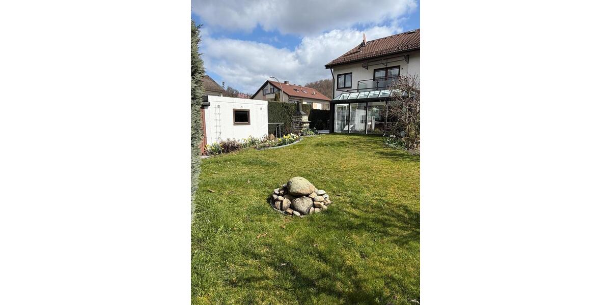 Doppelhaushälfte Sindelfingen Sindelfingen (Stadt) - 6 Zimmer, 240 m&sup2;, 2.650&euro; | Angebot:25975647