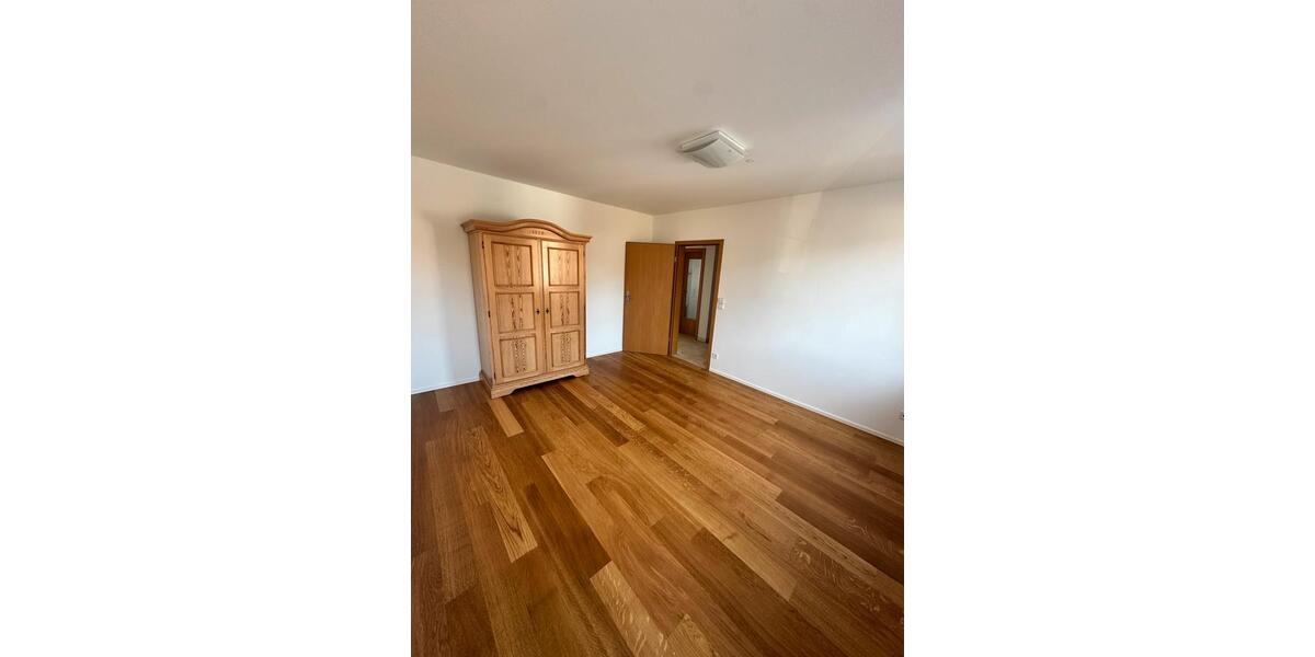 Doppelhaushälfte Reutlingen Sondelfingen - 6 Zimmer, 187 m&sup2;, 2.300&euro; | Angebot:25281451