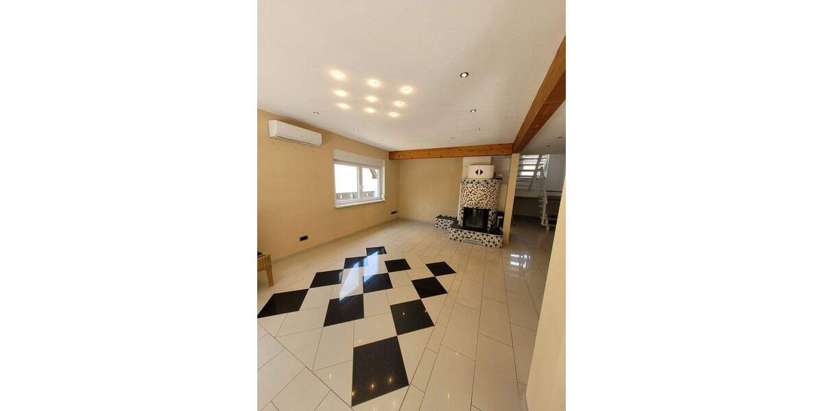 Mehrfamilienhaus, Wohnhaus Ostfildern Scharnhausen - 7 Zimmer, 258 m&sup2;, 990.000&euro; | Angebot:25724178