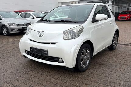 Toyota IQ 32.084 km 9.795 &euro; Stuttgart 70597