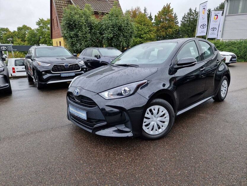 Toyota Yaris 51.169 km 18.990 € Nürtingen 72622