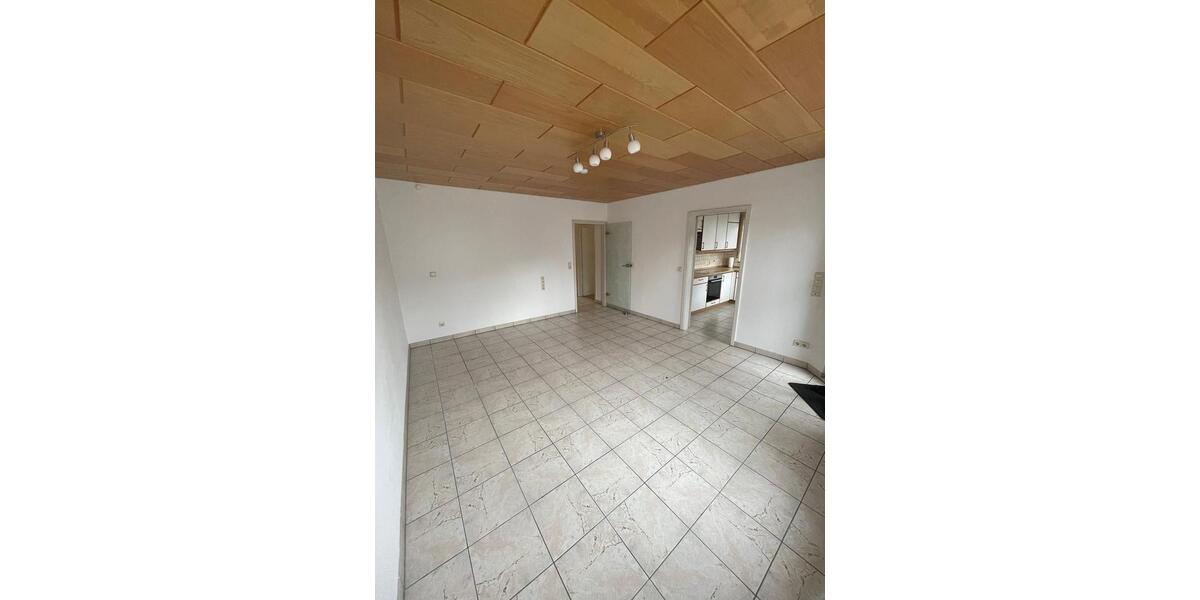 Erdgeschoßwohnung Reutlingen Reutlingen (Kernstadt) - 3 Zimmer, 75 m&sup2;, 900&euro; | Angebot:24801977