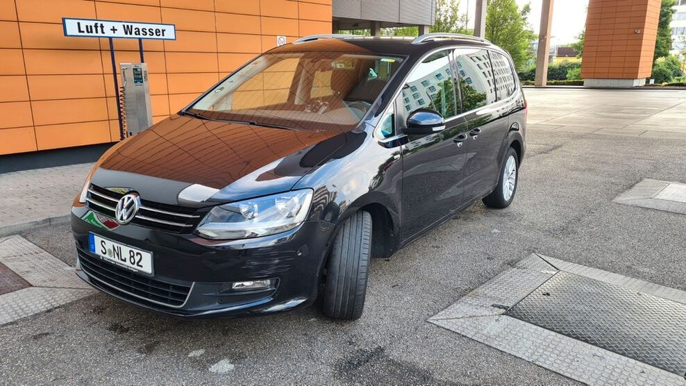 VW Sharan 142.691 km 16.900 € Stuttgart 70327
