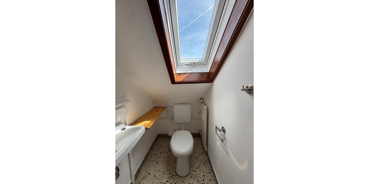 Dachgeschoßwohnung Waldenbuch - 2 Zimmer, 54 m&sup2;, 700&euro; | Angebot:26587026