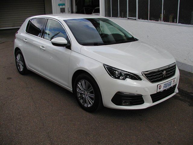 Peugeot 308 45.727 km 16.550 € Calw 75365