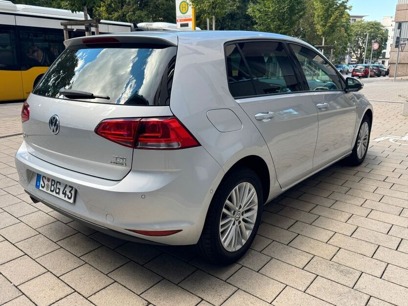 VW Golf 90.000 km 12.499 € Stuttgart 70182