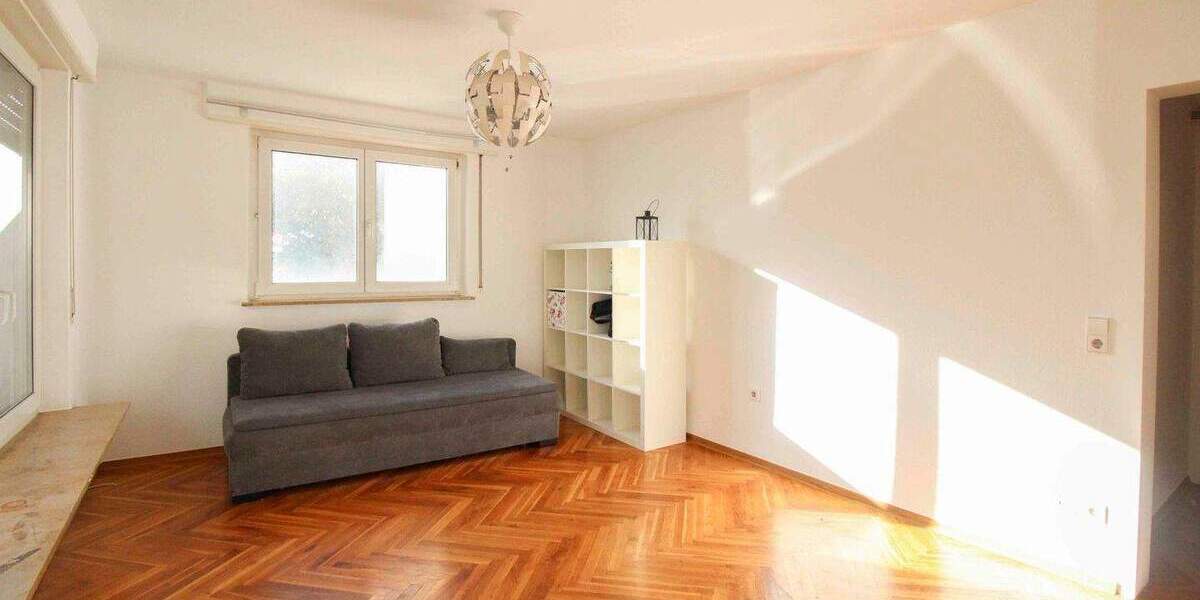 Etagenwohnung Ludwigsburg Ost - 3 Zimmer, 77 m&sup2;, 265.000&euro; | Angebot:24778168
