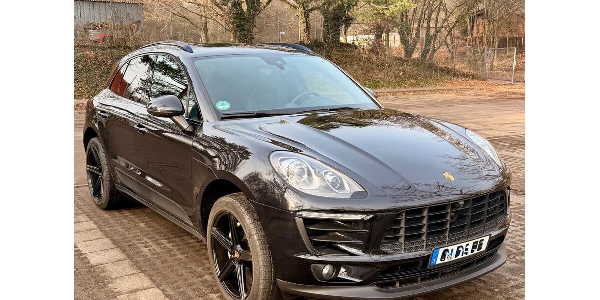 Porsche Macan 64.000 km 40.800 &euro; Stuttgart 70327