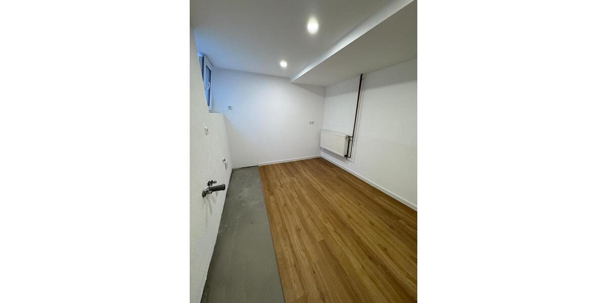 Etagenwohnung Sachsenheim - 5 Zimmer, 94 m&sup2;, 1.070&euro; | Angebot:24598425