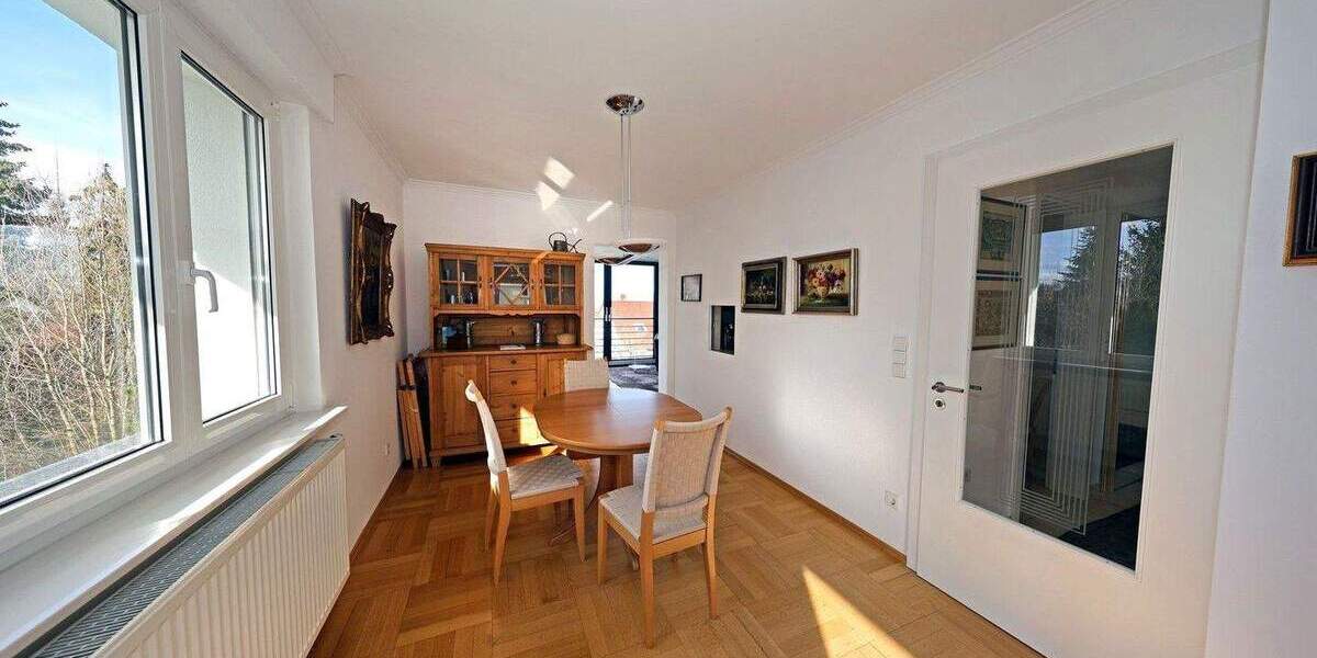 Etagenwohnung Leinfelden-Echterdingen Leinfelden - 4 Zimmer, 110 m&sup2;, 2.000&euro; | Angebot:24684199