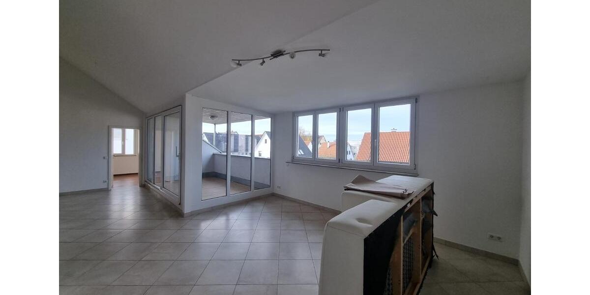 Dachgeschoßwohnung Denkendorf - 3.5 Zimmer, 95 m&sup2;, 1.320&euro; | Angebot:27587633