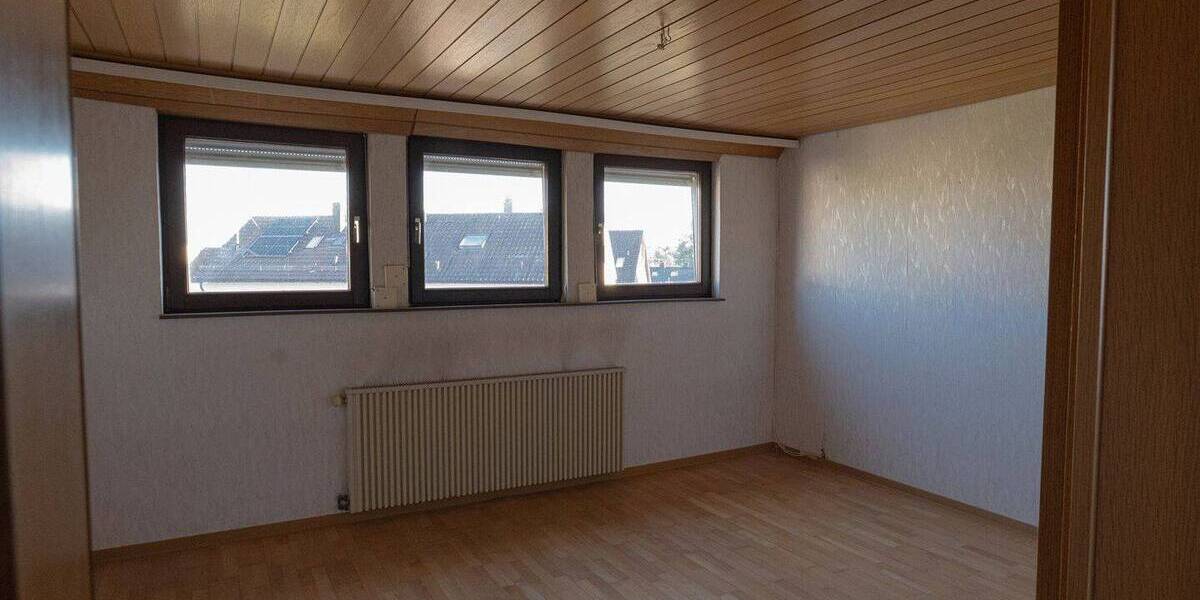 Doppelhaushälfte Sindelfingen Mitte - 6 Zimmer, 104 m&sup2;, 520.000&euro; | Angebot:26819213