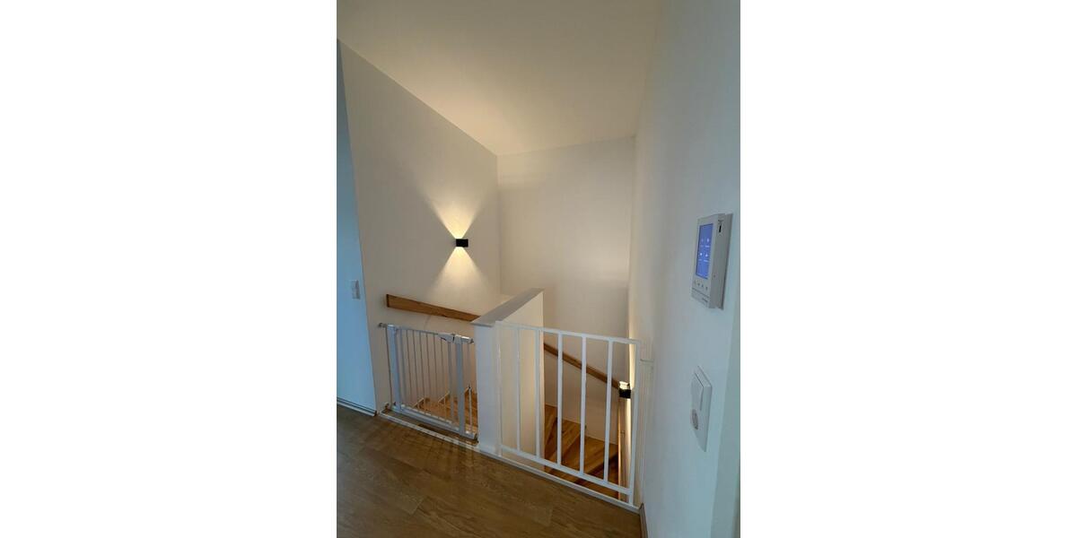 Doppelhaushälfte Pforzheim Büchenbronn - 4.5 Zimmer, 125 m&sup2;, 1.800&euro; | Angebot:23709145