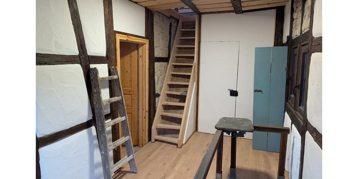 Bauernhaus, Landhaus Rottenburg am Neckar - 7 Zimmer, 200 m&sup2;, 1.750&euro; | Angebot:24371016