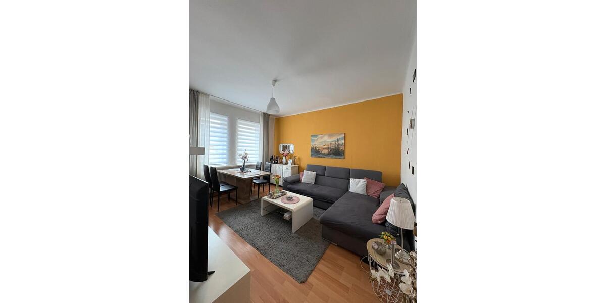 Erdgeschoßwohnung Stuttgart Zuffenhausen - 3 Zimmer, 63 m&sup2;, 1.095&euro; | Angebot:25932454