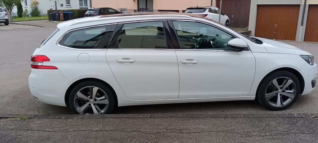 Peugeot 308 88.000 km 10.500 € Filderstadt 70794