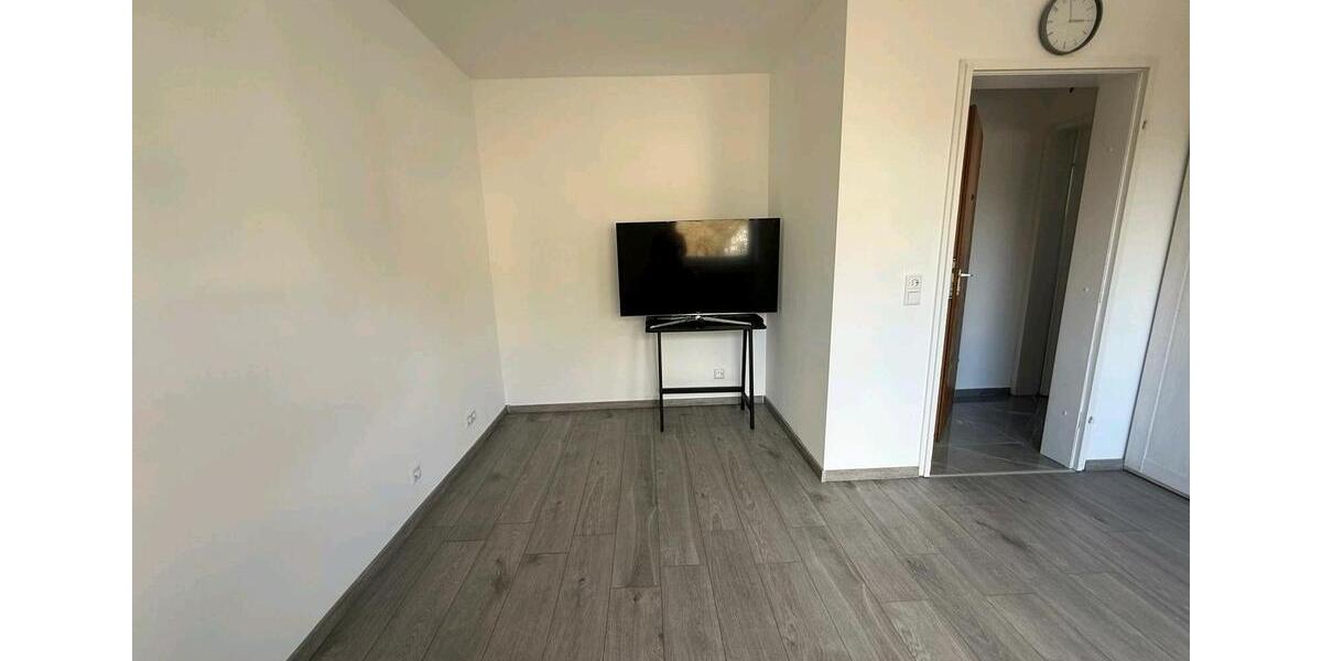 Etagenwohnung Esslingen am Neckar Hegensberg - 1 Zimmer, 28 m&sup2;, 550&euro; | Angebot:25991242