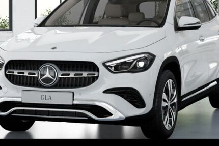 Mercedes-Benz GLA 220 14.000 km 48.490 &euro; Stuttgart 70372