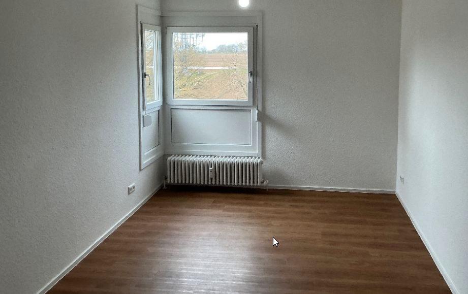 Dachgeschoßwohnung Esslingen am Neckar Pliensauvorstadt - 2 Zimmer, 74 m&sup2;, 831&euro; | Angebot:26372730