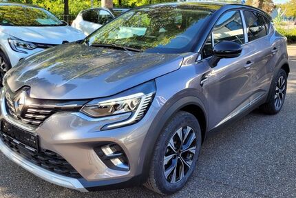 Renault Captur 8.500 km 27.600 € Ludwigsburg 71636