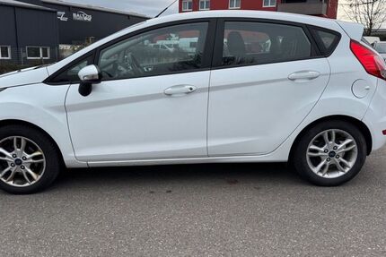 Ford Fiesta 134.696 km 4.999 € Markgröningen 71706