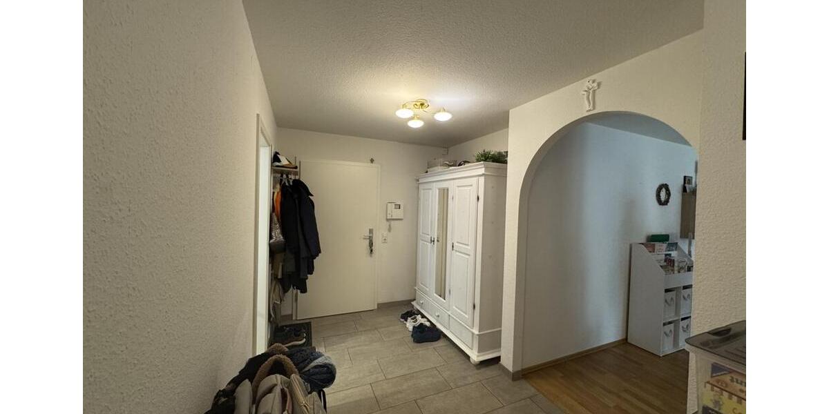 Erdgeschoßwohnung Gerlingen - 3.5 Zimmer, 79 m&sup2;, 1.100&euro; | Angebot:25328664