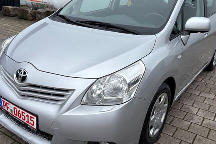 Toyota Verso 185.332 km 4.499 &euro; pforzheim 75179