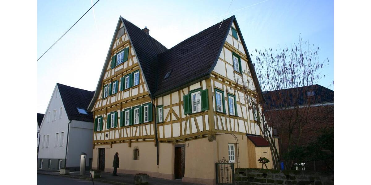 Reihenhaus Stuttgart Luginsland - 3 Zimmer, 85 m&sup2;, 1.403&euro; | Angebot:26337524