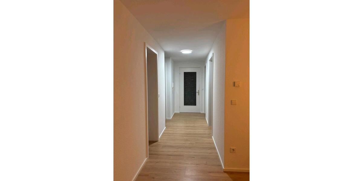 Dachgeschoßwohnung Rottenburg am Neckar - 3.5 Zimmer, 67 m&sup2;, 780&euro; | Angebot:27542684