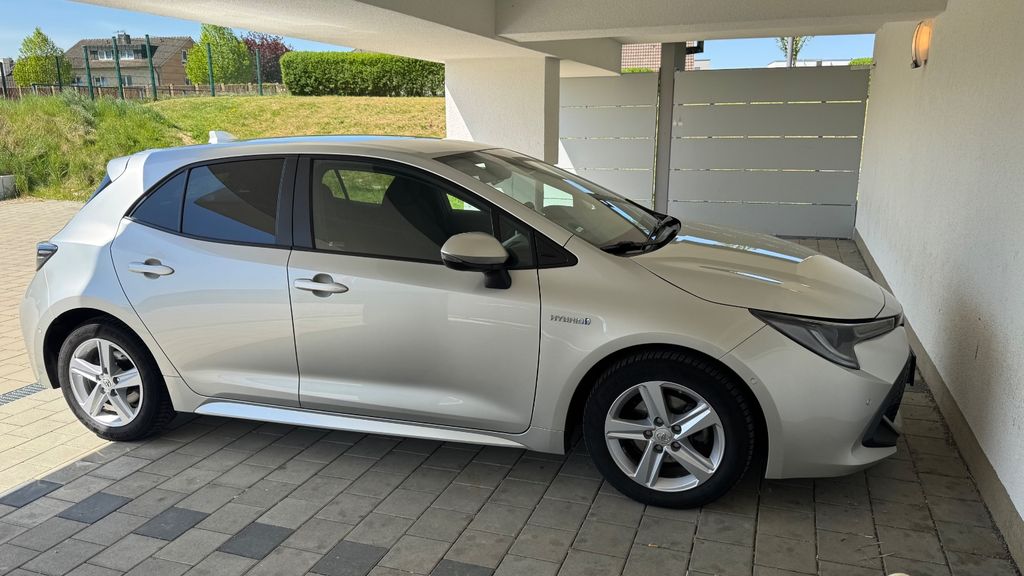 Toyota Corolla 61.300 km 17.900 &euro; Dußlingen 72144