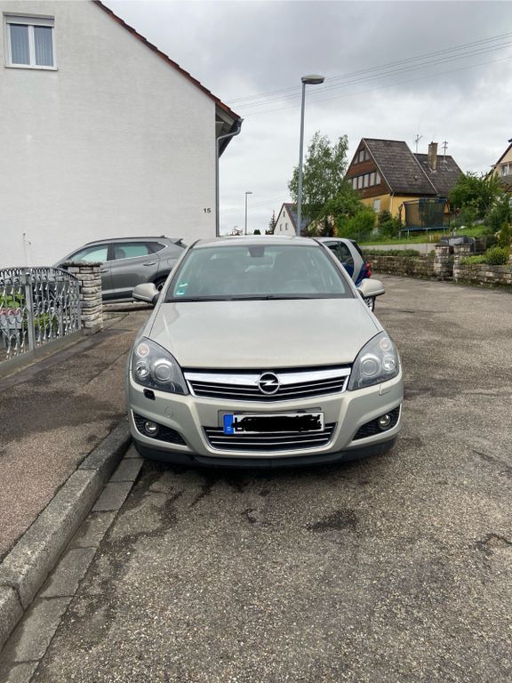 Opel Astra 147.000 km 3.100 € Vaihingen an der Enz 71665