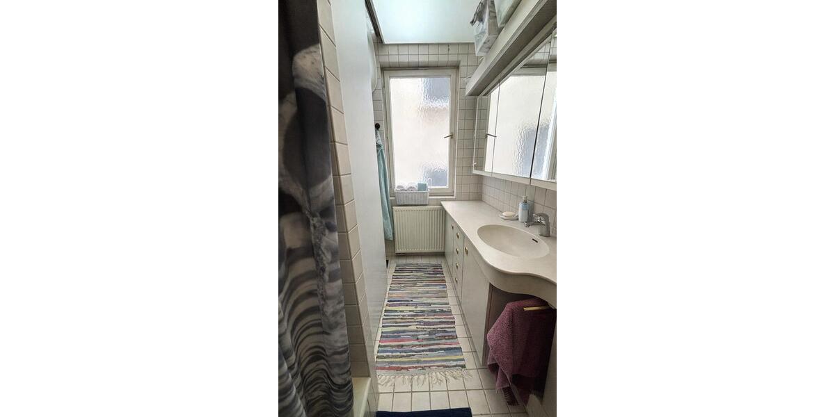 Etagenwohnung Stuttgart Zuffenhausen - 2.5 Zimmer, 84 m&sup2;, 930&euro; | Angebot:25962214