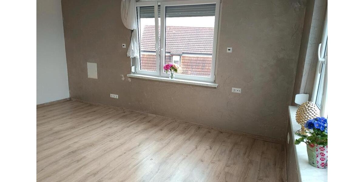 Etagenwohnung Markgröningen - 4.5 Zimmer, 110 m&sup2;, 1.280&euro; | Angebot:24811610