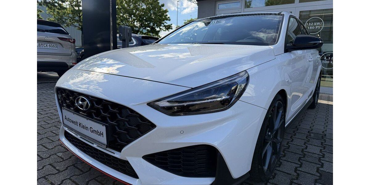 Hyundai i30 26.132 km 30.890 &euro; Bietigheim-Bissingen 74321