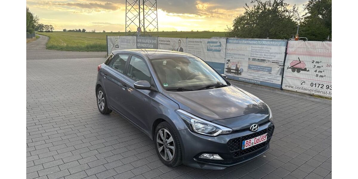 Hyundai i20 113.222 km 4.499 &euro; Weil im Schönbuch 71093