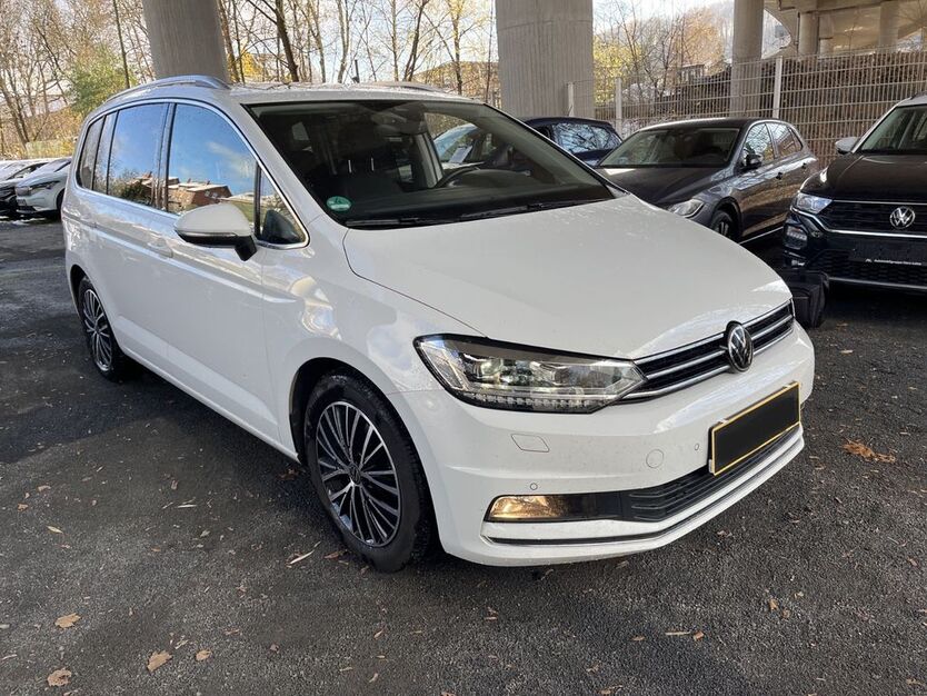 VW Touran 127.400 km 25.600 € Stuttgart 70437
