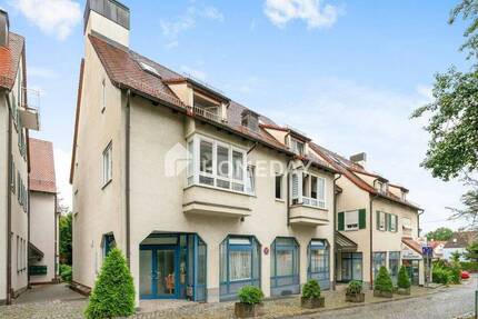 Möbliertes 1-Zimmer-Apartment im DG mit TG-Stellplatz - sofort bezugsfrei in Uni-Nähe!