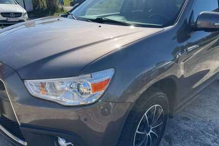 Mitsubishi ASX 218.000 km 4.900 € Sindelfingen/Stuttgart 71069