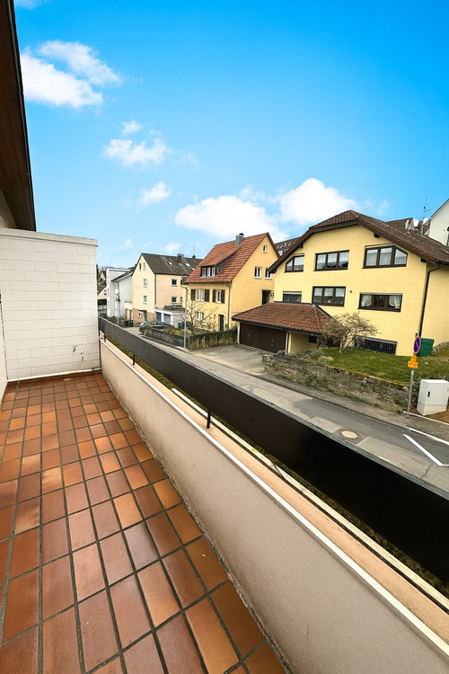 Gepflegtes Reiheneckhaus m. Terrasse u. drei Balkonen in bevorzugter, zentrumsnaher Lage