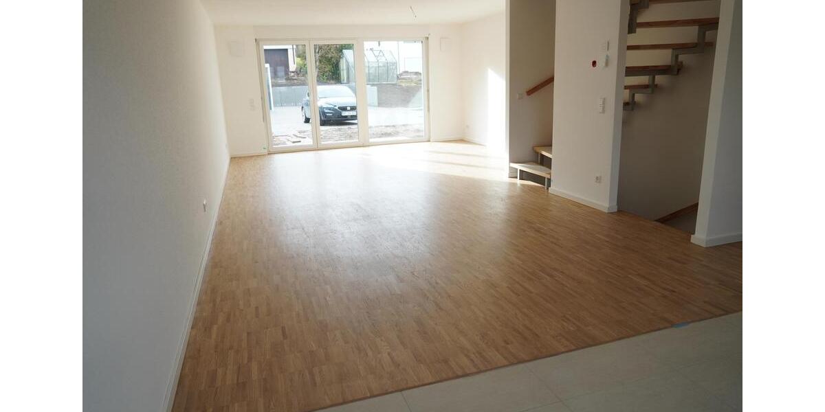 Reihenhaus Pforzheim Eutingen - 5 Zimmer, 132 m&sup2;, 1.499&euro; | Angebot:24747498