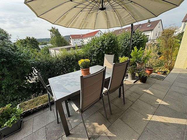Haus zum Kaufen in Leonberg 930.000 € 240 m²