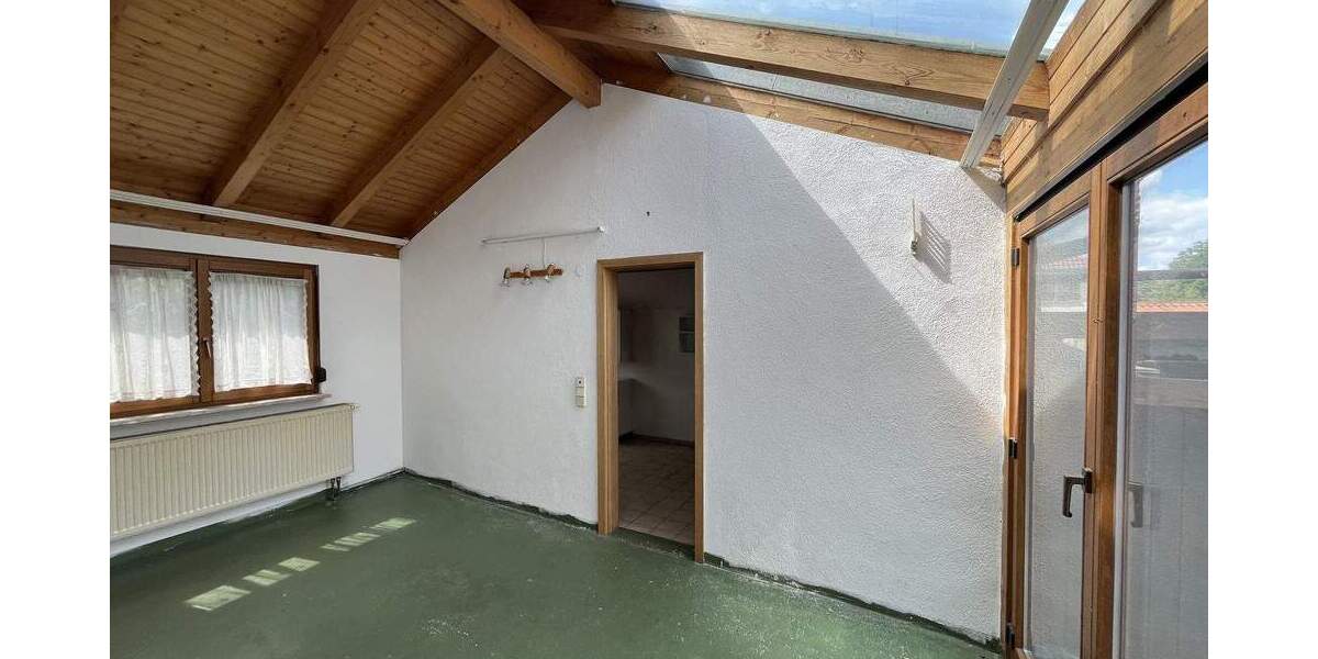 Mehrfamilienhaus, Wohnhaus Steinenbronn - 6 Zimmer, 208 m&sup2;, 699.000&euro; | Angebot:24567223