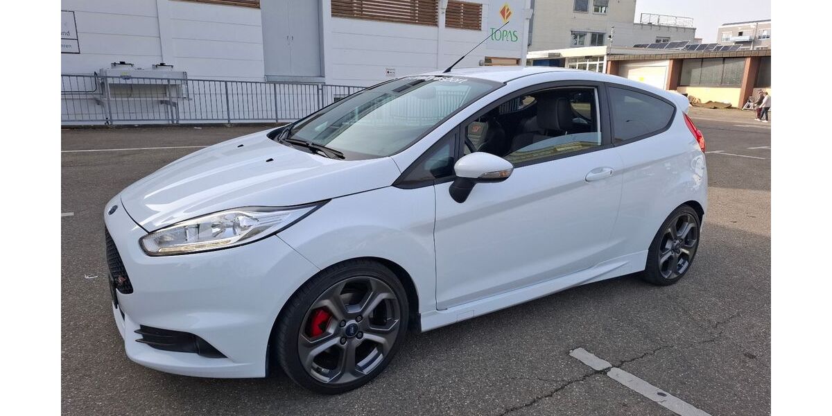 Ford Fiesta 127.290 km 9.800 &euro; Kernen i. r 71394
