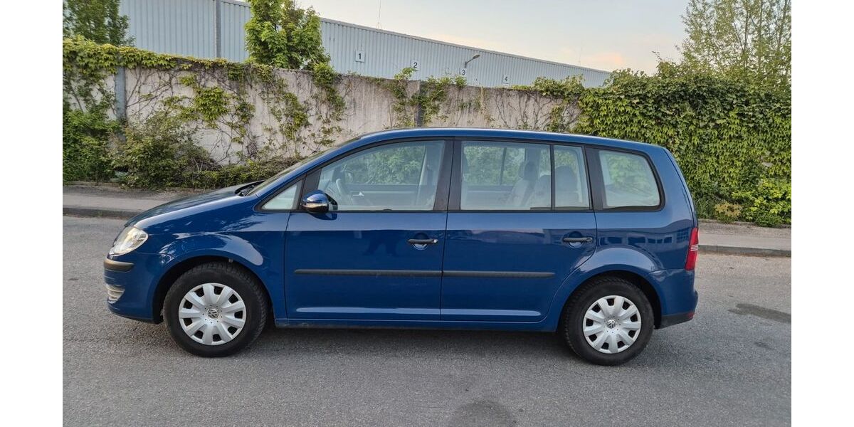 VW Touran 189.000 km 4.400 &euro; möglingen 71696