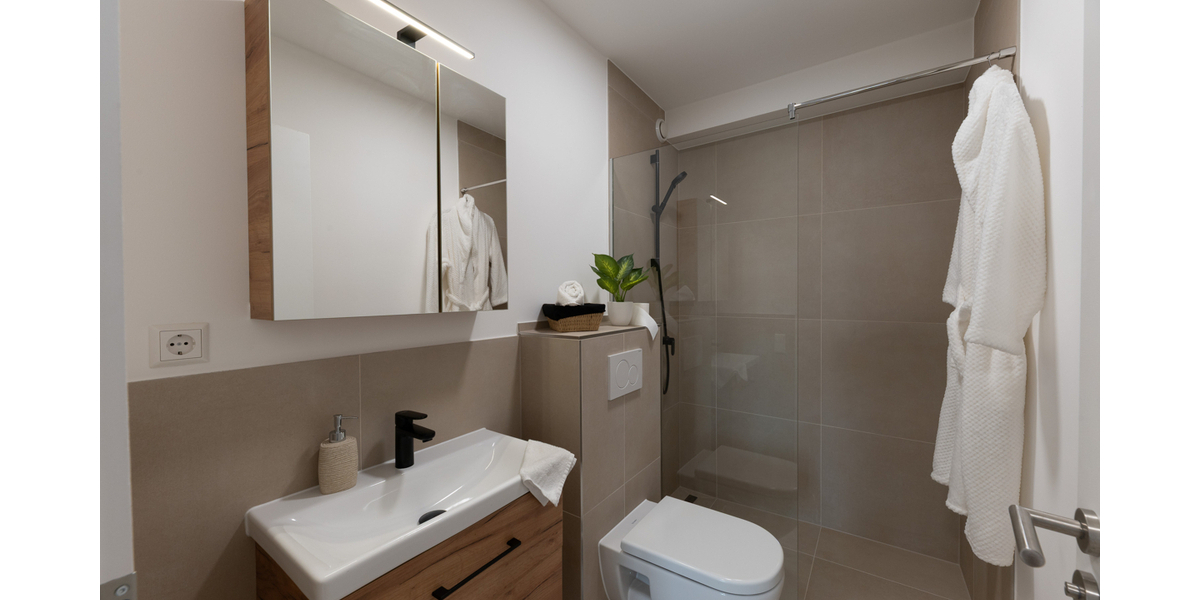 Wohnen mit Ausblick - Modernisierte 2,5-Zimmer Wohnung mit zwei Terrassen in Esslingen - 2.5 Esslingen am Neckar Oberesslingen | Angebot:27504263
