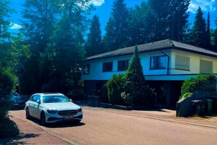 Haus Neuhausen - 6 Zimmer, 300 m&sup2;, 2.600&euro; | Angebot:24850080