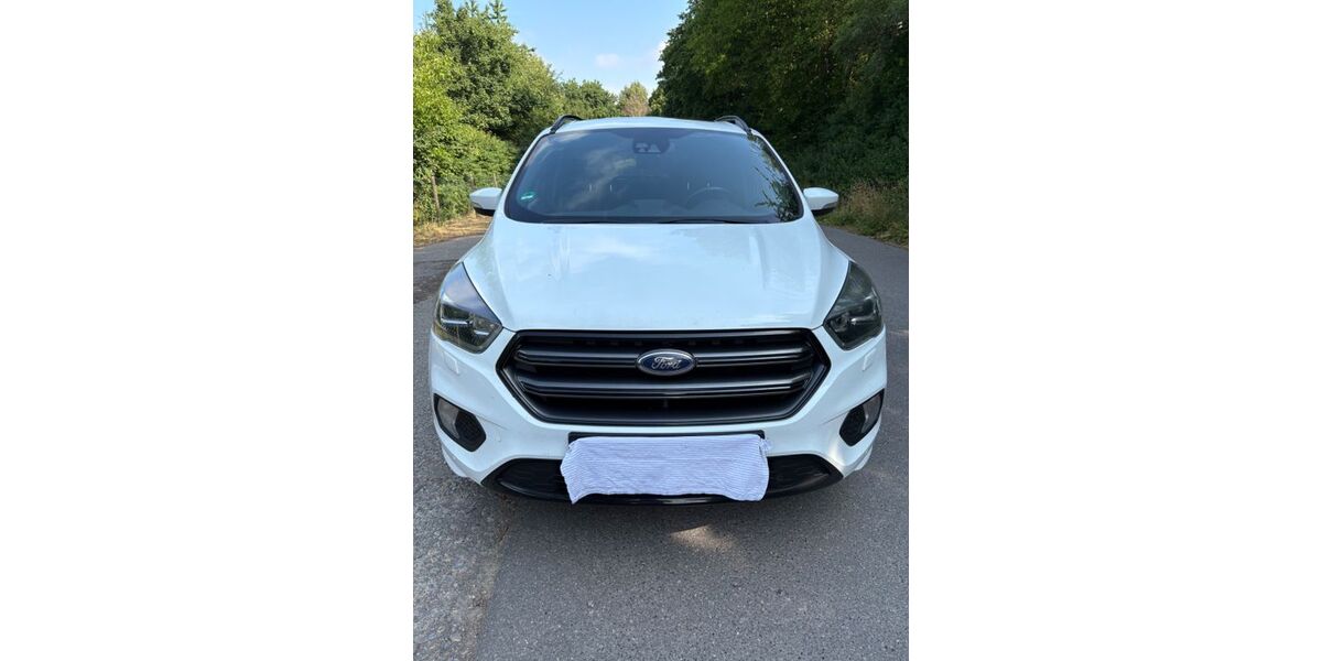 Ford Kuga 90.000 km 13.999 &euro; Waldenbuch 71111